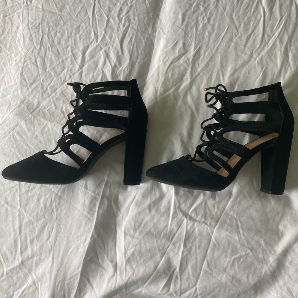8 1/2 black lace up Christian Siriano heels